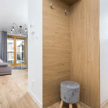 Apartment Of The Kings-silver No 2- Lubelska 10 Krakow
